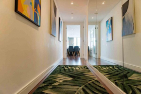 Luxury 3 Bedroom 3 Bathroom Balcony Apartment - Gunwharf Quays Apartments